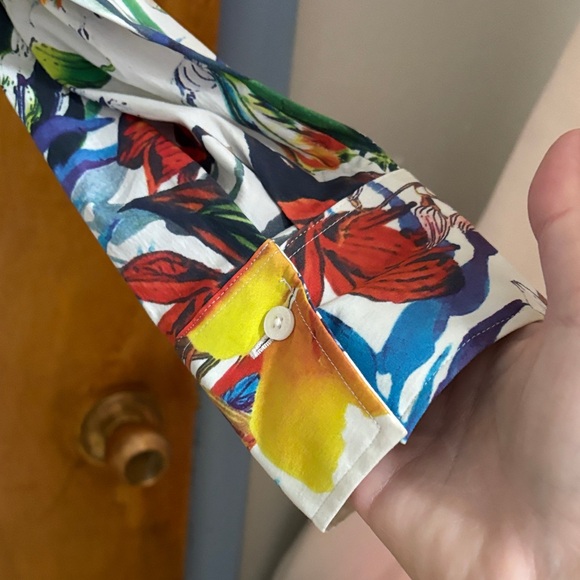 Paperwhite Women’s Button Down Floral Top - Picture 4 of 7